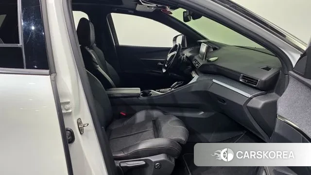 Peugeot 3008 second generation 2021 Белый из Кореи, фото 2