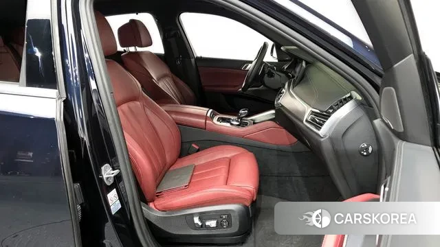 BMW X6 (G06) 2021 Черный из Кореи, фото 2