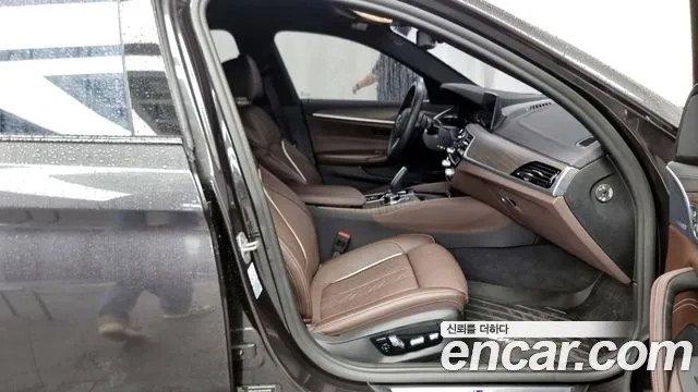 BMW 5 Series (G30) id 2860088 из Кореи 2