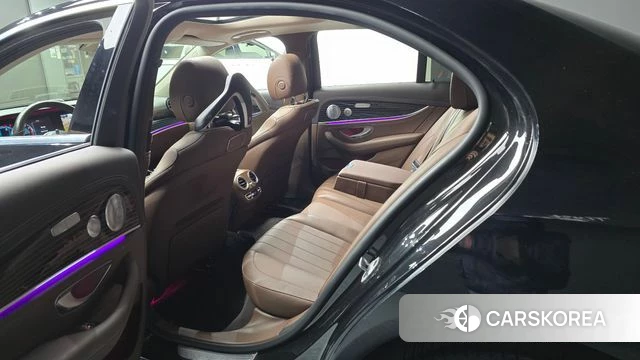 Mercedes-Benz E-Class W213 2020 Черный из Кореи, фото 2