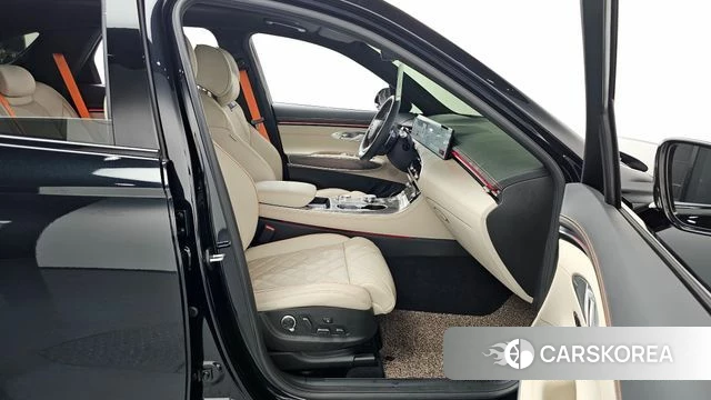 Genesis GV70 2024 Черный из Кореи, фото 2