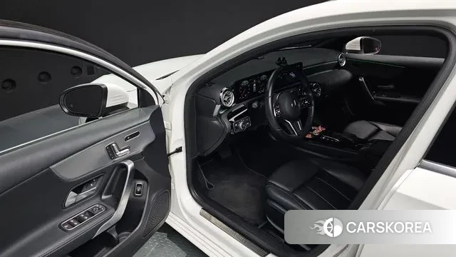 Mercedes-Benz A-Class W177 2021 Белый из Кореи, фото 2