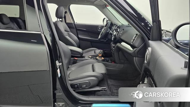 Mini Cooper Countryman 2023 Черный из Кореи, фото 2