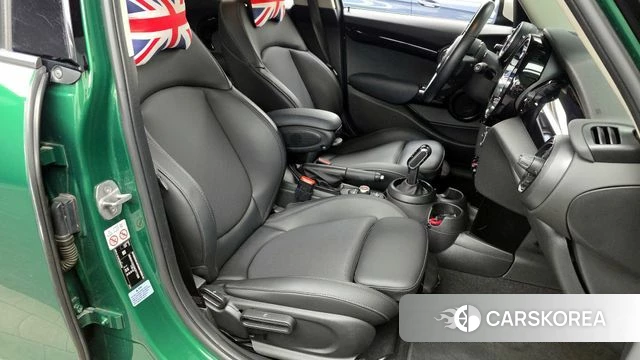 Mini Cooper 2021 Зеленый из Кореи, фото 2
