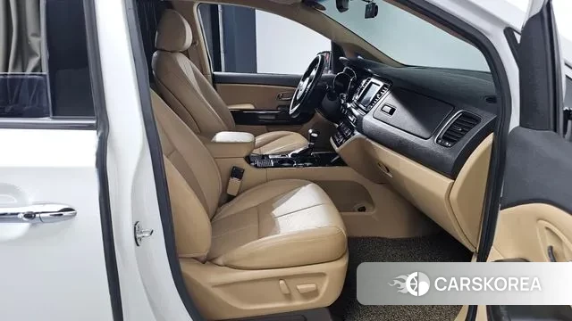 Kia The New Carnival 2019 Белый из Кореи, фото 2