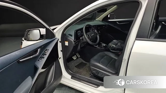 Kia Di Ol Nu Niro 2022 Белый из Кореи, фото 2