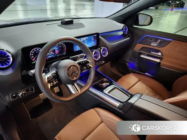 Mercedes-Benz GLA - Class H247 2025 Черный из Кореи, фото 2