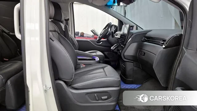 Hyundai Staria 2025 Белый из Кореи, фото 2