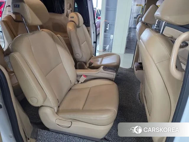Kia All New Carnival 2018 Белый из Кореи, фото 2