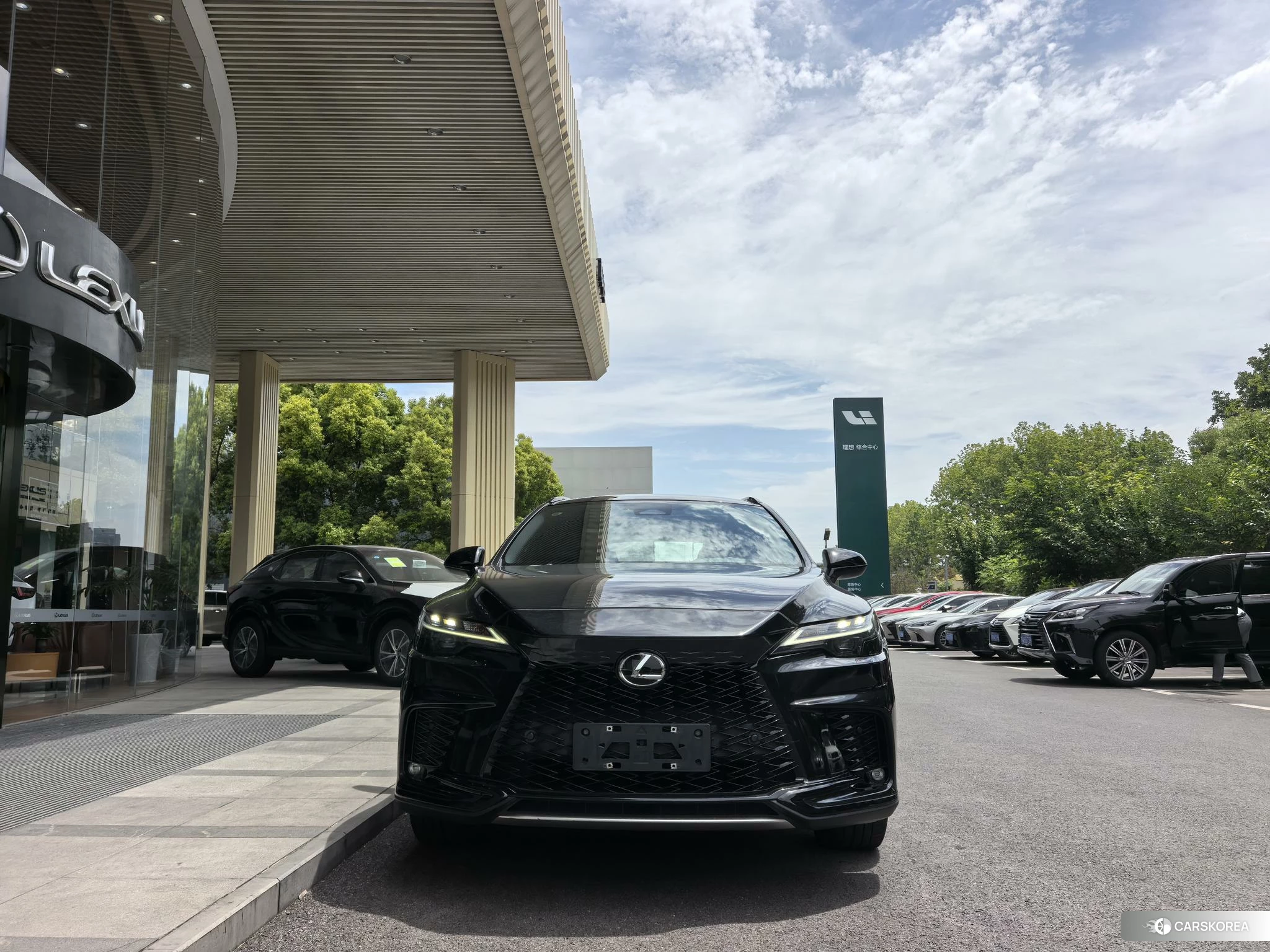 Lexus RX 2023 Черный из Китая, фото 2