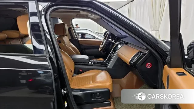Land Rover Discovery 5 2018 Черный из Кореи, фото 2
