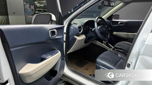 Hyundai Venue 2023 Белый из Кореи, фото 2