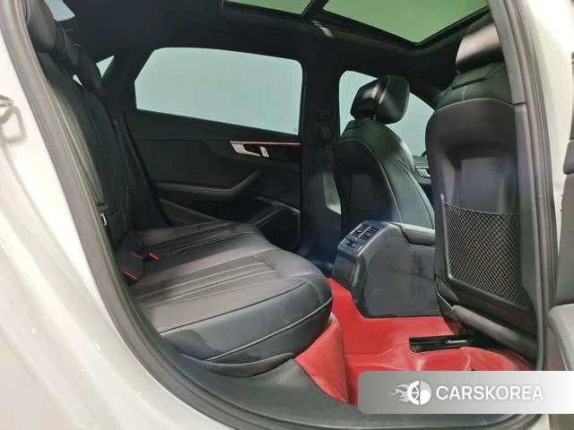 Audi A4L 2025 Белый из Китая, фото 2