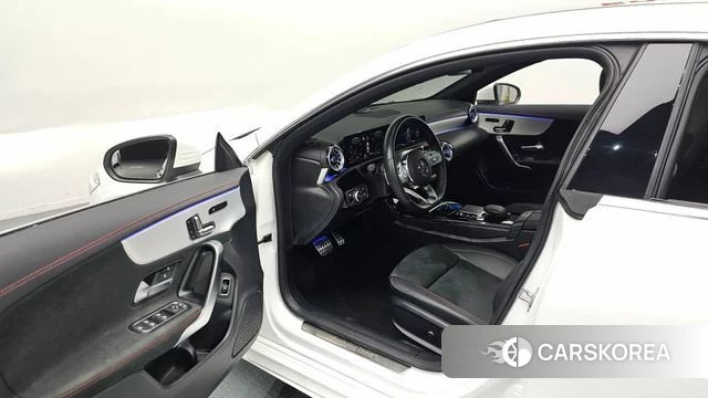 Mercedes-Benz CLA-Class C118 2023 Белый из Кореи, фото 2