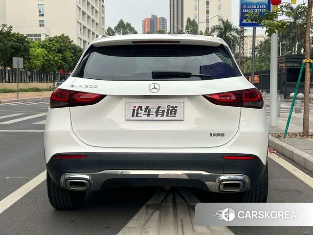 Mercedes-Benz GLA 2022 Белый из Китая, фото 2