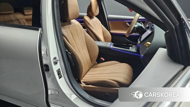 Mercedes-Benz E-Class W214 2025 Белый из Кореи, фото 2