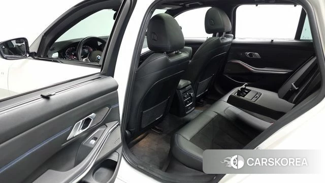 BMW 3 Series (G20) 2021 Белый из Кореи, фото 2