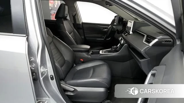 Toyota RAV4 5th Generation 2022 Серебристо-серый из Кореи, фото 2