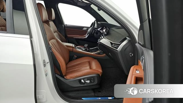 BMW X7 (G07) 2022 Белый из Кореи, фото 2