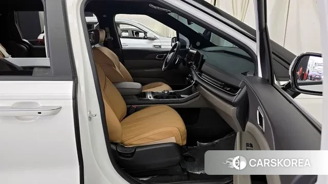 Kia The New Carnival 4th Generation 2023 Белый из Кореи, фото 2