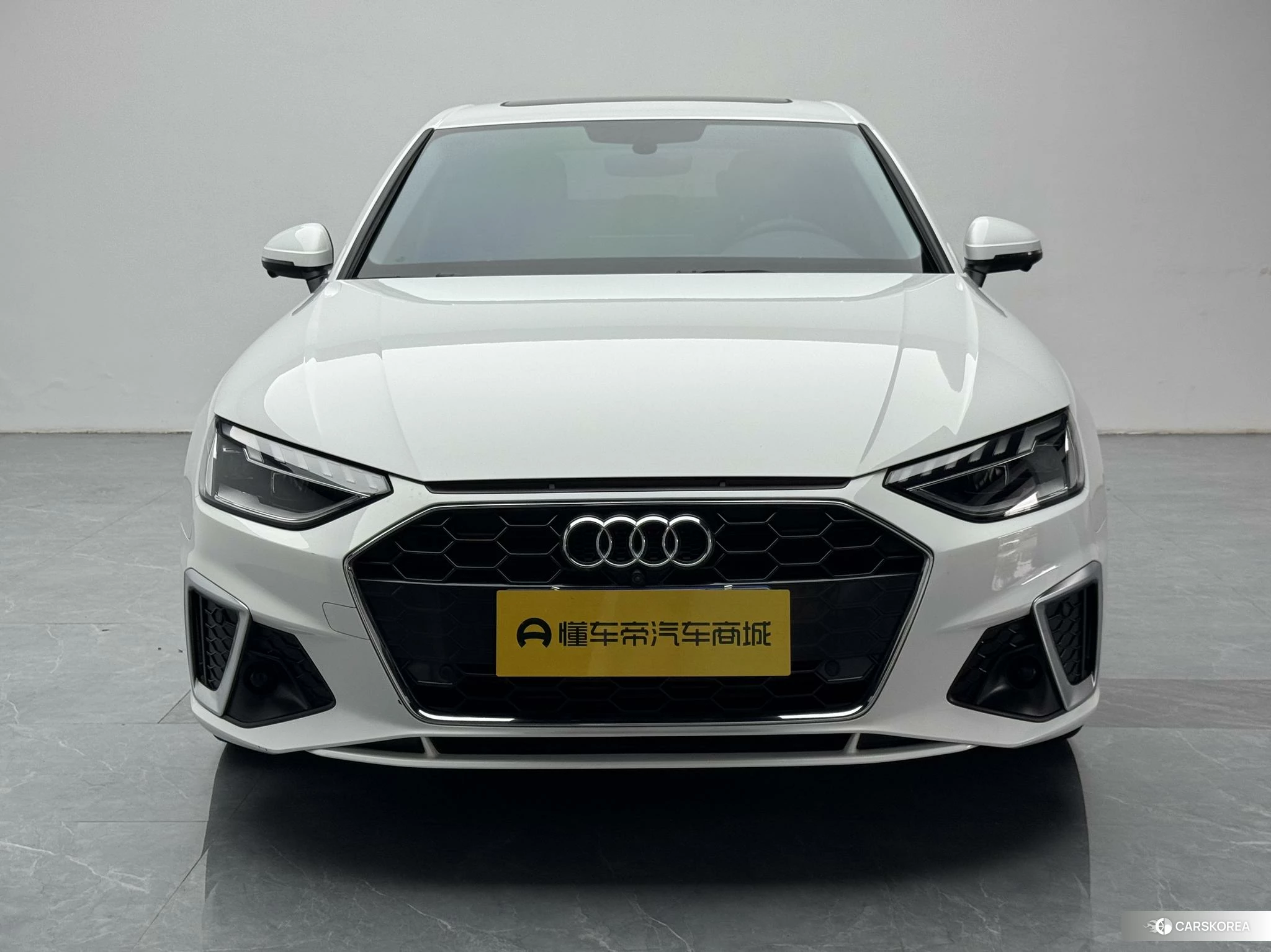 Audi A4L 2021 Белый из Китая, фото 2