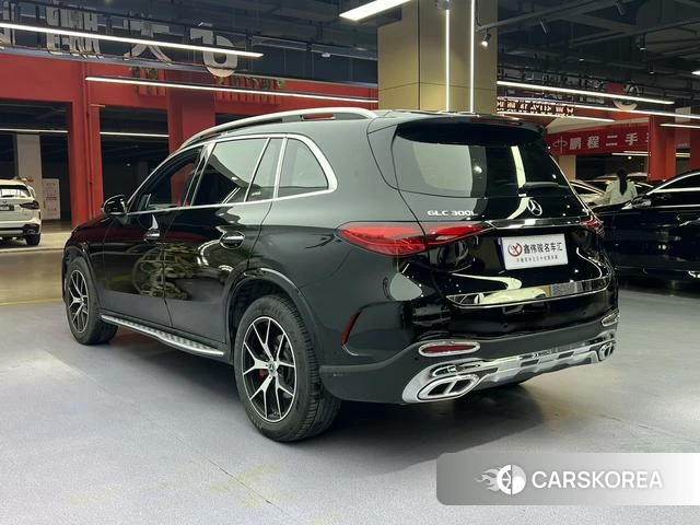 Mercedes-Benz GLC 2023 Черный из Китая, фото 2