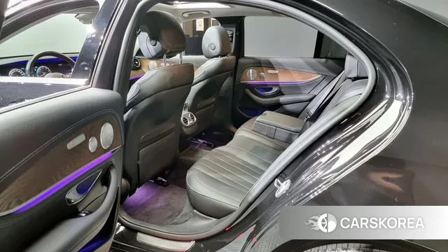 Mercedes-Benz E-Class W213 2020 Черный из Кореи, фото 2