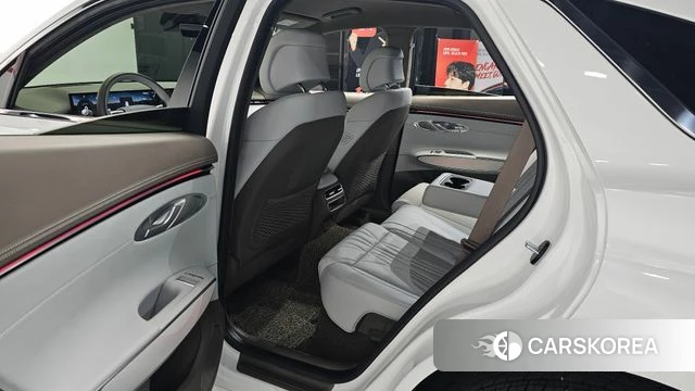 Genesis GV70 2025 Белый из Кореи, фото 2