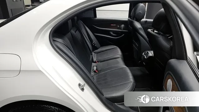 Mercedes-Benz E-Class W213 2019 Белый из Кореи, фото 2