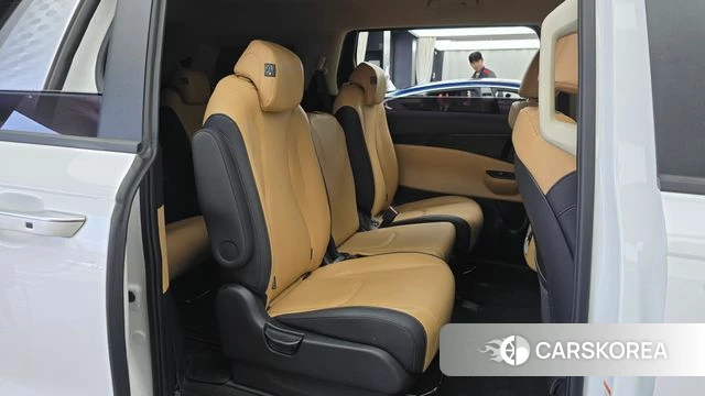 Kia Carnival 4th generation 2023 Белый из Кореи, фото 2