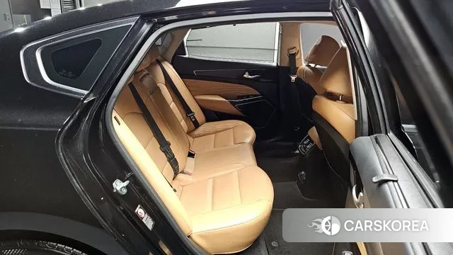 Kia K7 Premier Hybrid 2021 Черный из Кореи, фото 2