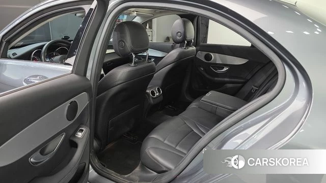 Mercedes-Benz C-Class W205 2018 Серый из Кореи, фото 2