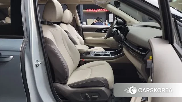 Kia The New Carnival 4th Generation 2024 Серебристо-серый из Кореи, фото 2