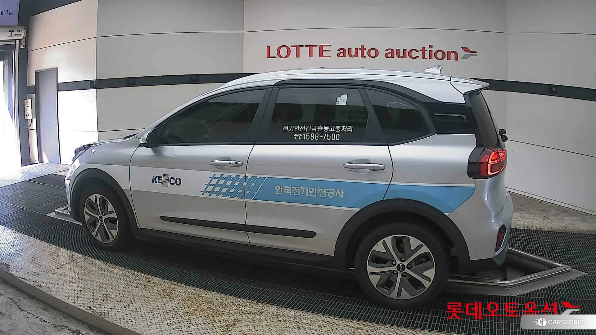 Kia Niro Plus 2023 Sparkling Silver из Кореи, фото 2