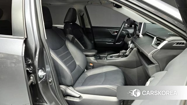 Toyota RAV4 5th Generation 2019 Серый из Кореи, фото 2