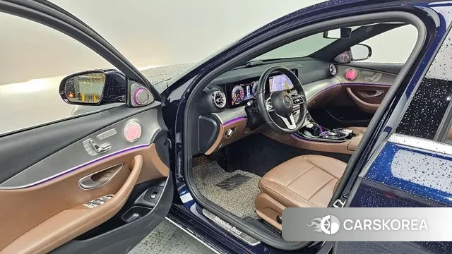 Mercedes-Benz E-Class W213 2018 Синий из Кореи, фото 2