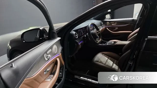 Mercedes-Benz E-Class W213 2021 Черный из Кореи, фото 2