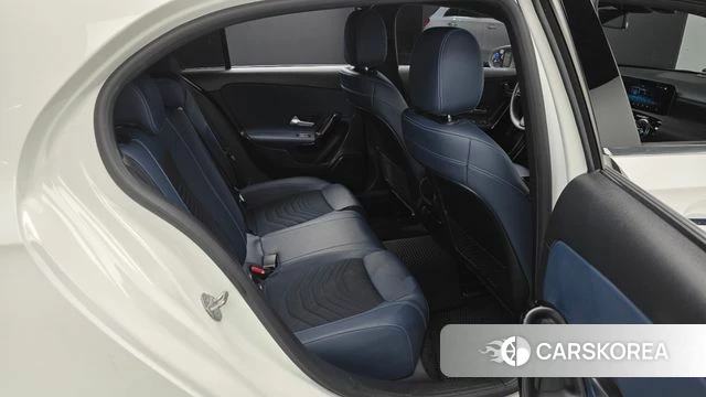 Mercedes-Benz A-Class W177 2019 Белый из Кореи, фото 2
