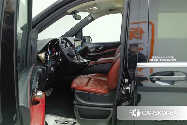 Mercedes-Benz V-class 2023 Черный из Китая, фото 2