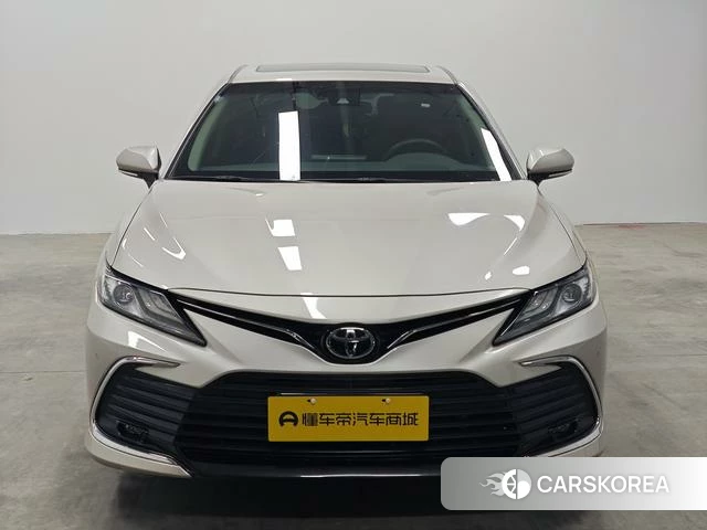 Toyota Camry 2023 Серебристо-серый из Китая, фото 2