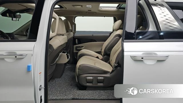 Kia Carnival 4th generation 2023 Белый из Кореи, фото 2