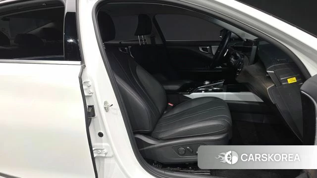 Kia K8 2023 Белый из Кореи, фото 2