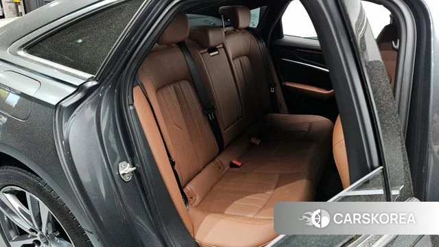 Audi A6 (C8) 2023 Серый из Кореи, фото 2