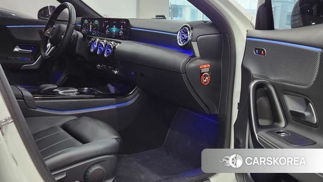 Mercedes-Benz A-Class W177 2021 Белый из Кореи, фото 2