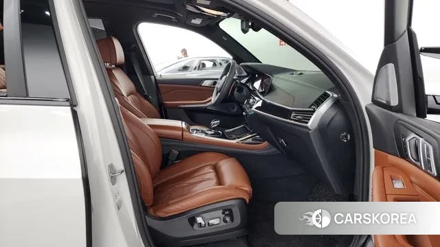 BMW X7 (G07) 2020 Белый из Кореи, фото 2