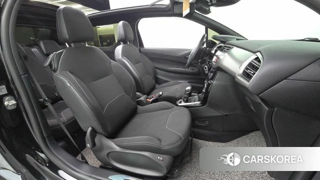 Citroen / DS DS3 Cabrio 2018 Черный из Кореи, фото 2