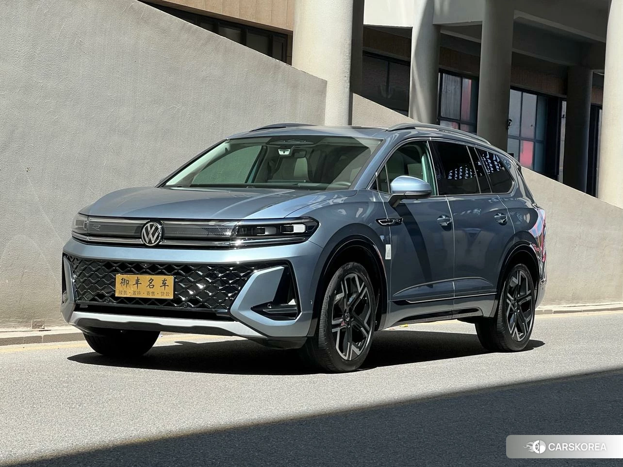 Volkswagen Lanjing 2025 Синий из Китая, фото 2
