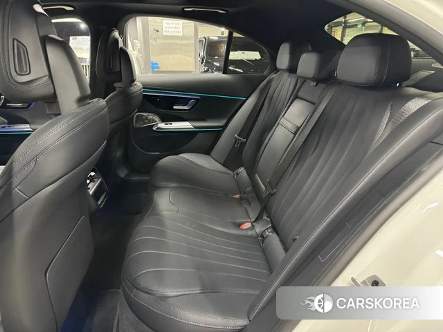 Mercedes-Benz E-Class W214 2025 Белый из Кореи, фото 2