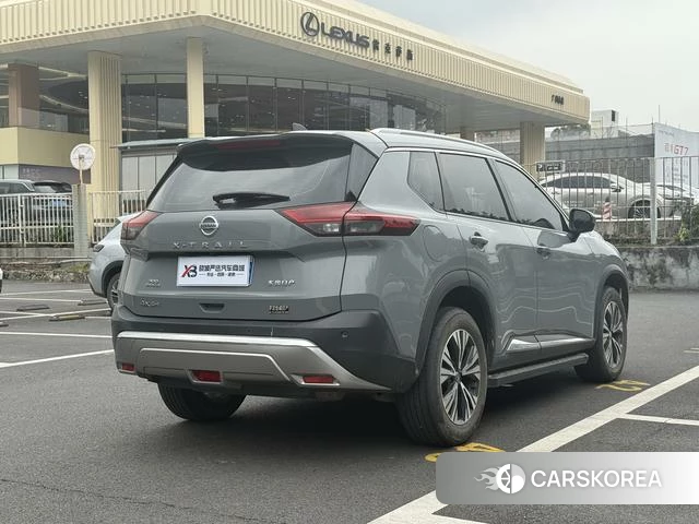 Nissan Qijun 2022 Серебристо-серый из Китая, фото 2