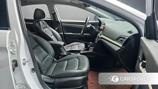 Hyundai Avante AD 2018 Белый из Кореи, фото 2